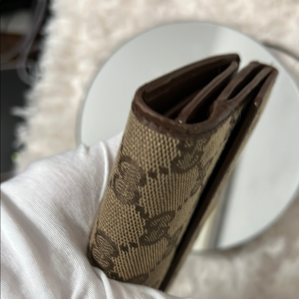 Gucci Monogram Tan Clutch Wallet Authentic EUC - Picture 15 of 17